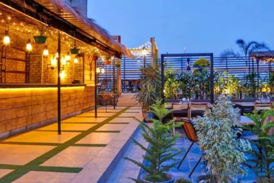 Kaffiiaa Cafe Franchise Opportunity | Premium Rooftop